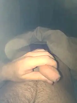 Snapshot of doudoucharlyc4 chatting on December 2025 11:32:01 PM doudoucharlyc4 online show from December 2025 11:32:01 PM