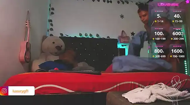 Pocahontaslovex online show from December 2024 12:05:01 PM