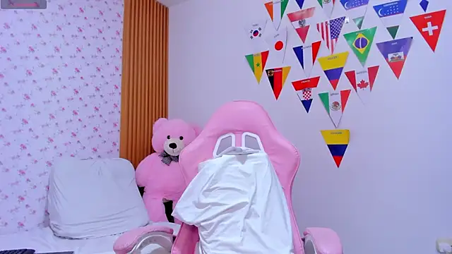 Snapshot of Soyqueen chatting on July 2026 02:36:01 AM Soyqueen online show from July 2026 02:36:01 AM