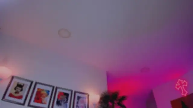 Taylor  foxxx online show from January 2026 06:30:02 AM