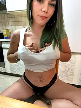 Lady Knaller online show from October 2025 07:56:01 PM