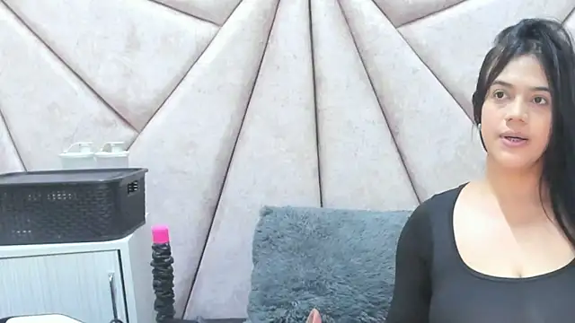 Deisy Torres online show from December 2024 01:27:02 PM