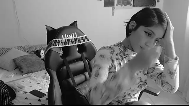  Apola 77 online show from February 2025 07:47:02 PM