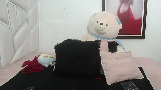 celestesouzalatin online show from February 2025 12:38:02 AM