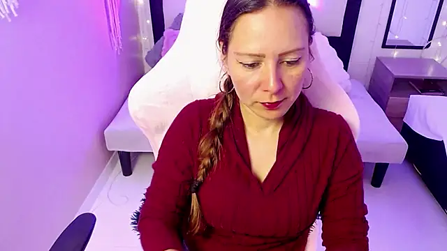 Snapshot of camila_delarosa chatting on May 2026 05:21:02 PM camila delarosa online show from May 2026 05:21:02 PM