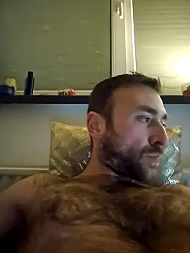 Snapshot of TIGERRR86 chatting on December 2024 05:03:01 PM TIGERRR86 online show from December 2024 05:03:01 PM