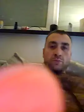 Snapshot of TIGERRR86 chatting on January 2025 09:00:02 PM TIGERRR86 online show from January 2025 09:00:02 PM