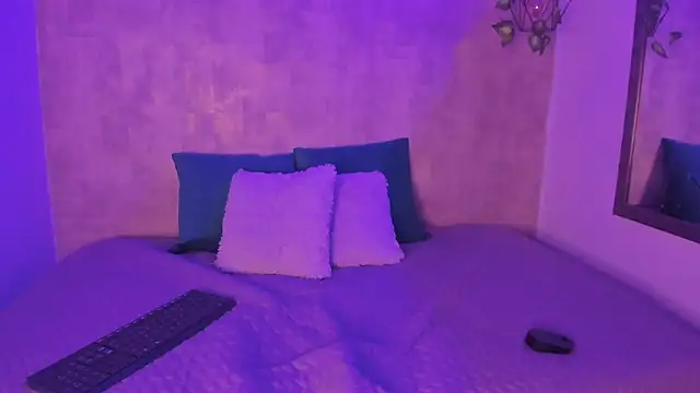 Snapshot of ChloeAddamss chatting on February 2025 04:52:01 AM ChloeAddamss online show from February 2025 04:52:01 AM