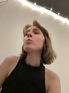 Crayzy Luv online show from December 2024 08:49:01 PM