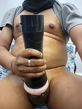 Snapshot of uttam19 chatting on February 2025 03:45:02 AM uttam19 online show from February 2025 03:45:02 AM