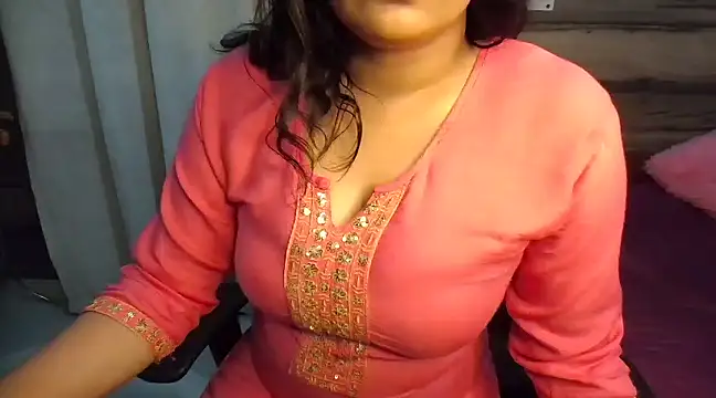 Trezza online show from December 2024 08:25:02 PM