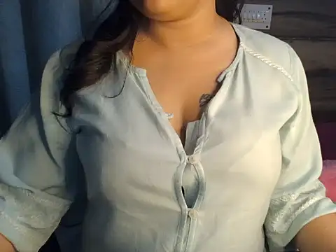 Trezza online show from March 2025 01:53:02 AM