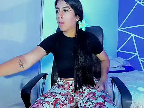 skinnyanai2 online show from October 2025 02:37:01 PM