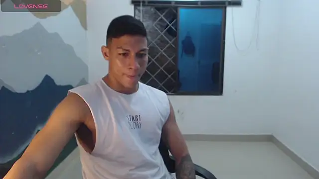 Snapshot of aalan_foxter chatting on January 2025 04:45:01 AM aalan foxter online show from January 2025 04:45:01 AM