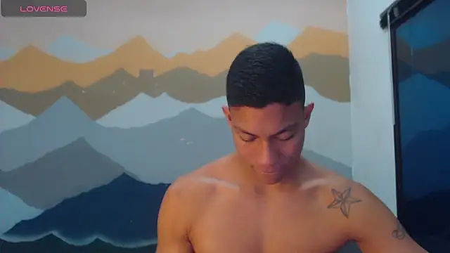 Snapshot of aalan_foxter chatting on February 2025 08:17:02 AM aalan foxter online show from February 2025 08:17:02 AM