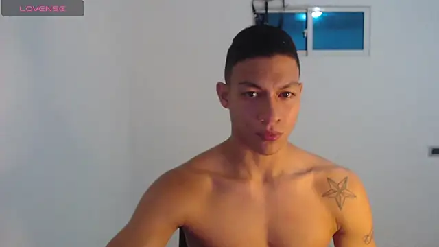 Snapshot of aalan_foxter chatting on March 2025 03:39:01 AM aalan foxter online show from March 2025 03:39:01 AM