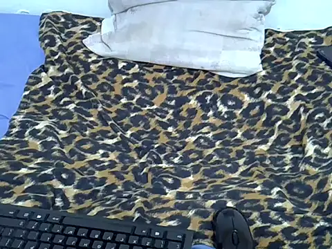 drowllie online show from November 2025 03:28:01 AM