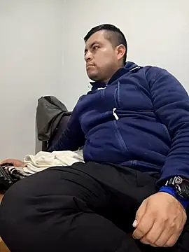 Potro23hotzen online show from January 2025 09:05:01 PM