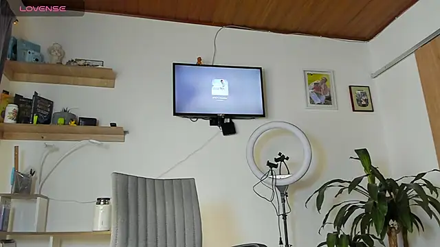 manucute 23  online show from November 2025 02:30:02 PM