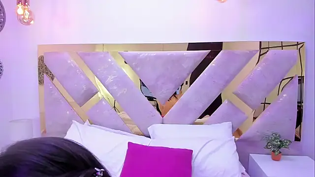 Oriana Guzman online show from January 2025 01:30:01 PM