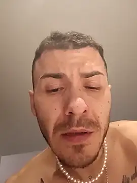 Snapshot of BenDover313OF chatting on February 2025 03:45:01 AM BenDover313OF online show from February 2025 03:45:01 AM