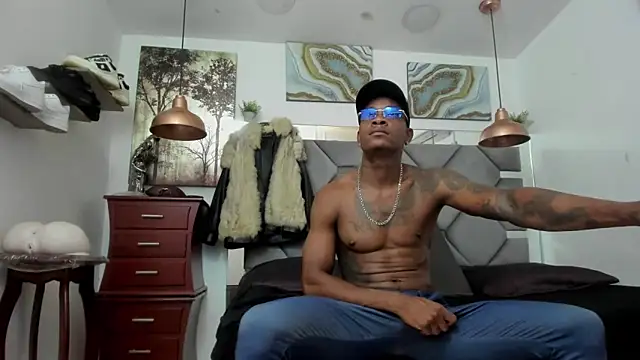 Snapshot of KING_FIT chatting on June 2026 07:06:02 PM KING FIT online show from June 2026 07:06:02 PM