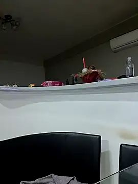 Milf Abigail online show from March 2025 02:15:01 AM