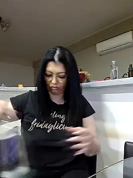 Milf Abigail online show from March 2025 01:01:01 AM