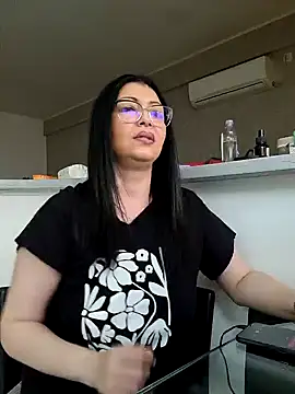 Milf Abigail online show from March 2025 06:32:01 AM