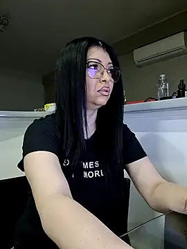 Milf Abigail online show from March 2025 12:49:01 AM