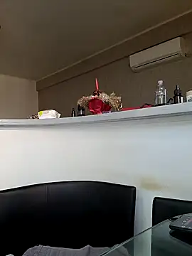 Milf Abigail online show from March 2025 05:30:01 AM