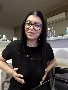 Milf Abigail online show from October 2025 12:22:02 AM