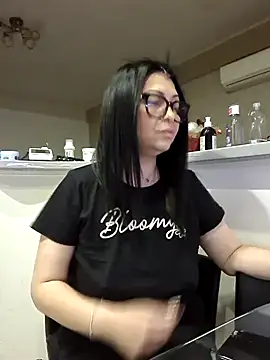 Milf Abigail online show from November 2025 02:42:02 AM