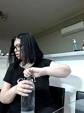 Milf Abigail online show from March 2026 01:18:01 AM