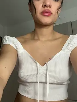 Snapshot of Alicia_ALICIA chatting on January 2025 04:23:01 AM Alicia ALICIA online show from January 2025 04:23:01 AM