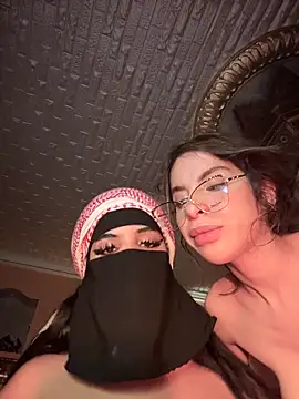 Snapshot of ORLA86 chatting on October 2025 12:19:02 AM ORLA86 online show from October 2025 12:19:02 AM