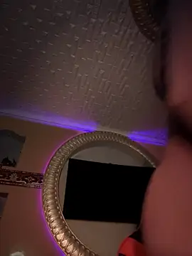 Snapshot of ORLA86 chatting on November 2025 10:51:01 PM ORLA86 online show from November 2025 10:51:01 PM