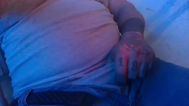 Snapshot of AlanDickson chatting on February 2026 07:45:01 AM AlanDickson online show from February 2026 07:45:01 AM