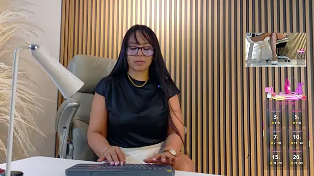 Snapshot of lulu_072 chatting on June 2026 12:25:01 AM lulu 072 online show from June 2026 12:25:01 AM