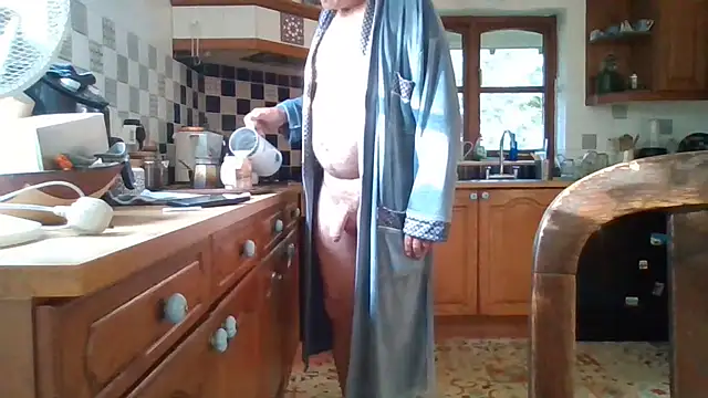 Snapshot of jakjak106 chatting on July 2026 06:10:01 AM jakjak106 online show from July 2026 06:10:01 AM