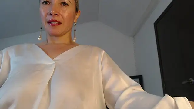 Ingridbergman online show from February 2025 02:52:02 PM