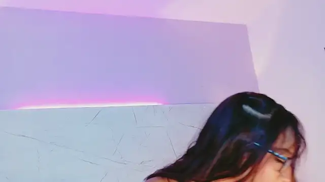 AbrilBrent online show from September 2025 07:59:01 PM