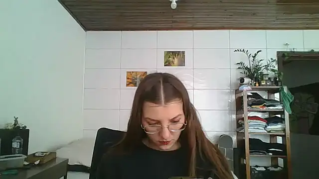 SweetyBabyDemon online show from October 2025 01:32:02 PM