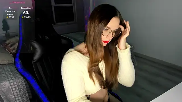 MCfly 11 online show from February 2025 01:33:01 AM