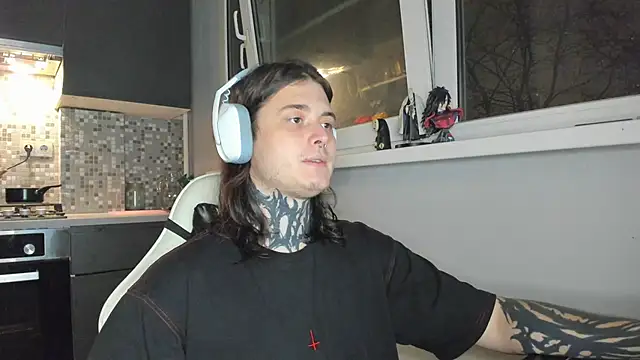  torfin  online show from March 2025 08:00:01 PM