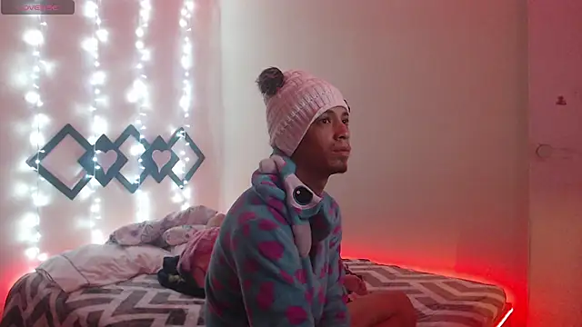 TOM NATASHA online show from January 2025 12:31:01 AM