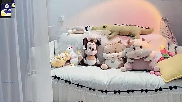 Snapshot of AKiKi711 chatting on September 2025 03:48:02 PM AKiKi711 online show from September 2025 03:48:02 PM