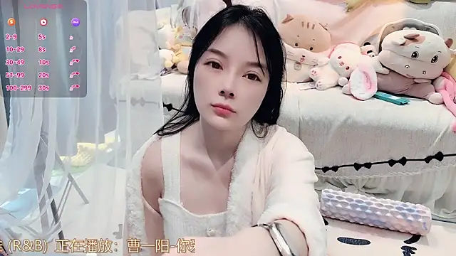 Snapshot of AKiKi711 chatting on February 2026 04:44:01 AM AKiKi711 online show from February 2026 04:44:01 AM