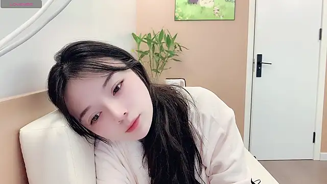 Snapshot of AKiKi711 chatting on February 2026 04:38:01 AM AKiKi711 online show from February 2026 04:38:01 AM