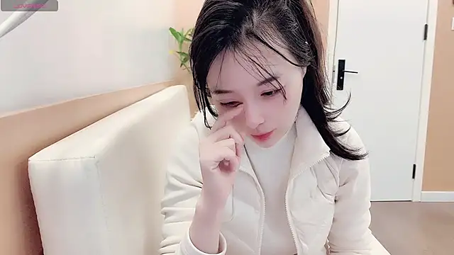 Snapshot of AKiKi711 chatting on February 2026 04:53:01 AM AKiKi711 online show from February 2026 04:53:01 AM